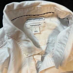 Amazon Essentials men’s white Oxford shirt. White, size large. Gently used.
